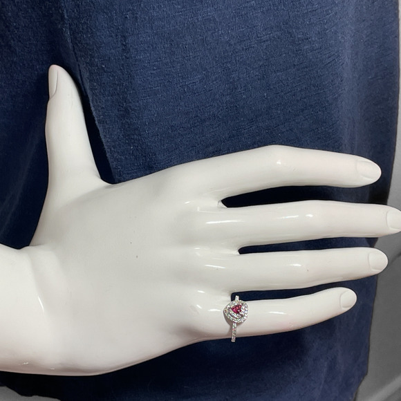 Swarovski One Ring Heart Red Rhodium Plated  7 - Picture 11 of 12